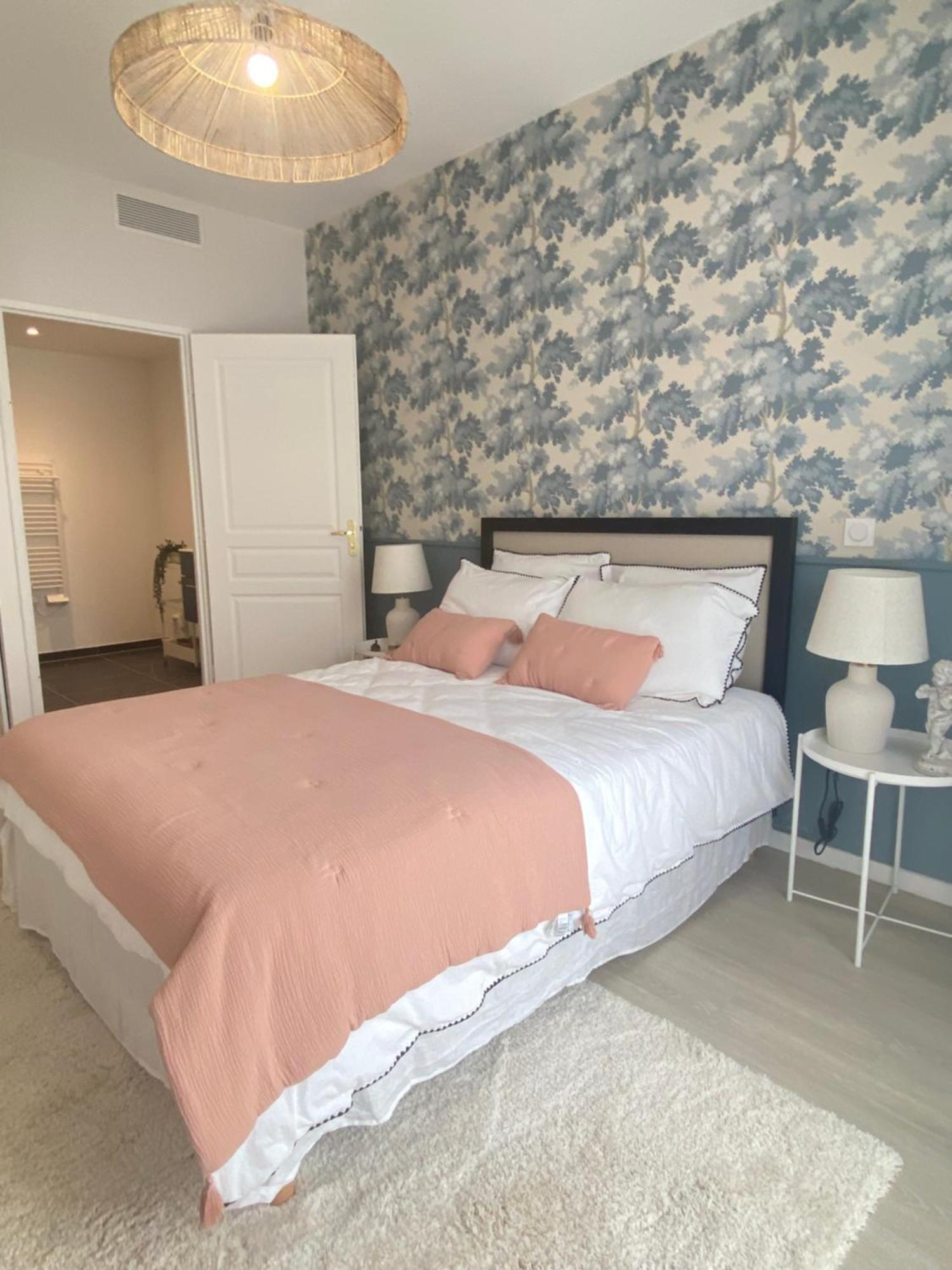 Montana Bussy Saint Georges Aparthotel Екстериор снимка